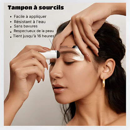L'essentielle d'un maquillage: Parfait Kit Pochoir  Poudre à Sourcils !